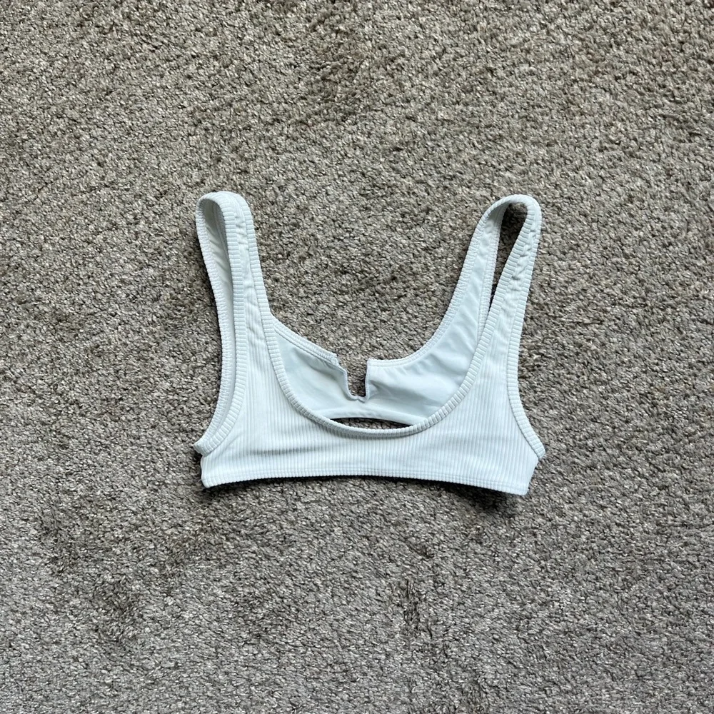 Frankies Bikinis Women’s White Cream Swimsuit Bikini Top Small